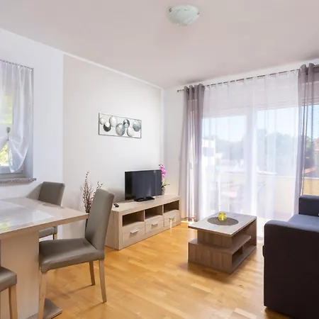 Tina 2 - Mpolo Apartman *