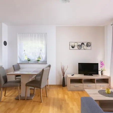 Tina 2 - Mpolo Apartment
