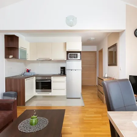 Apartman Tina 2 - Mpolo