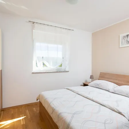 Tina 2 - Mpolo Apartman Medulin