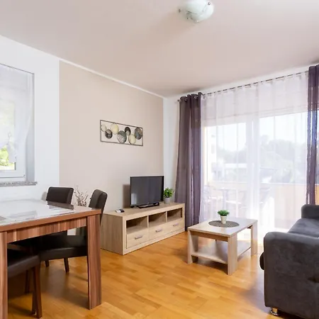 Tina 2 - Mpolo Apartman Medulin