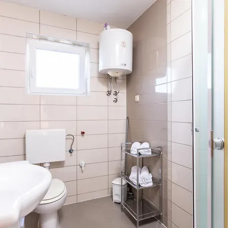 Apartman Tina 2 - Mpolo *