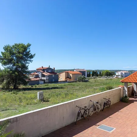 Tina 2 - Mpolo Apartman Medulin