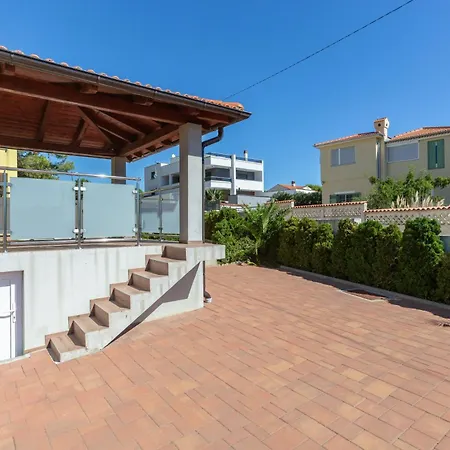 Tina 2 - Mpolo Apartman *