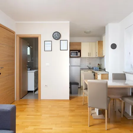 Tina 2 - Mpolo Medulin