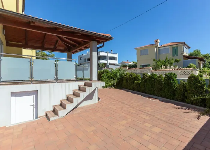 Tina 2 - Mpolo Apartament *